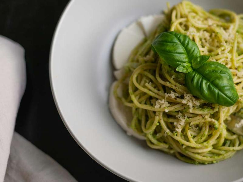Classic Pesto Spaghetti